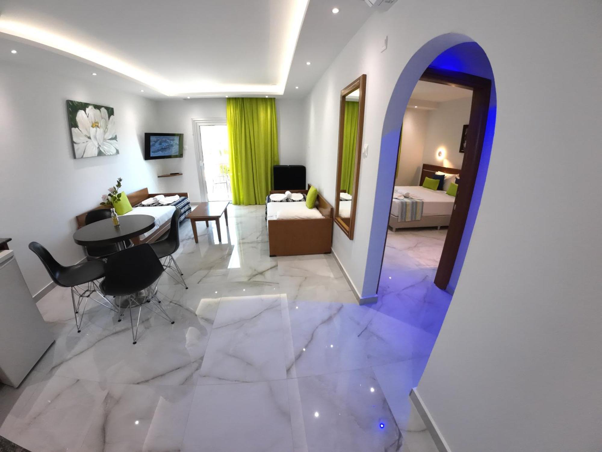 Deluxe Apartment (4 Adults),1666642081:JPEG